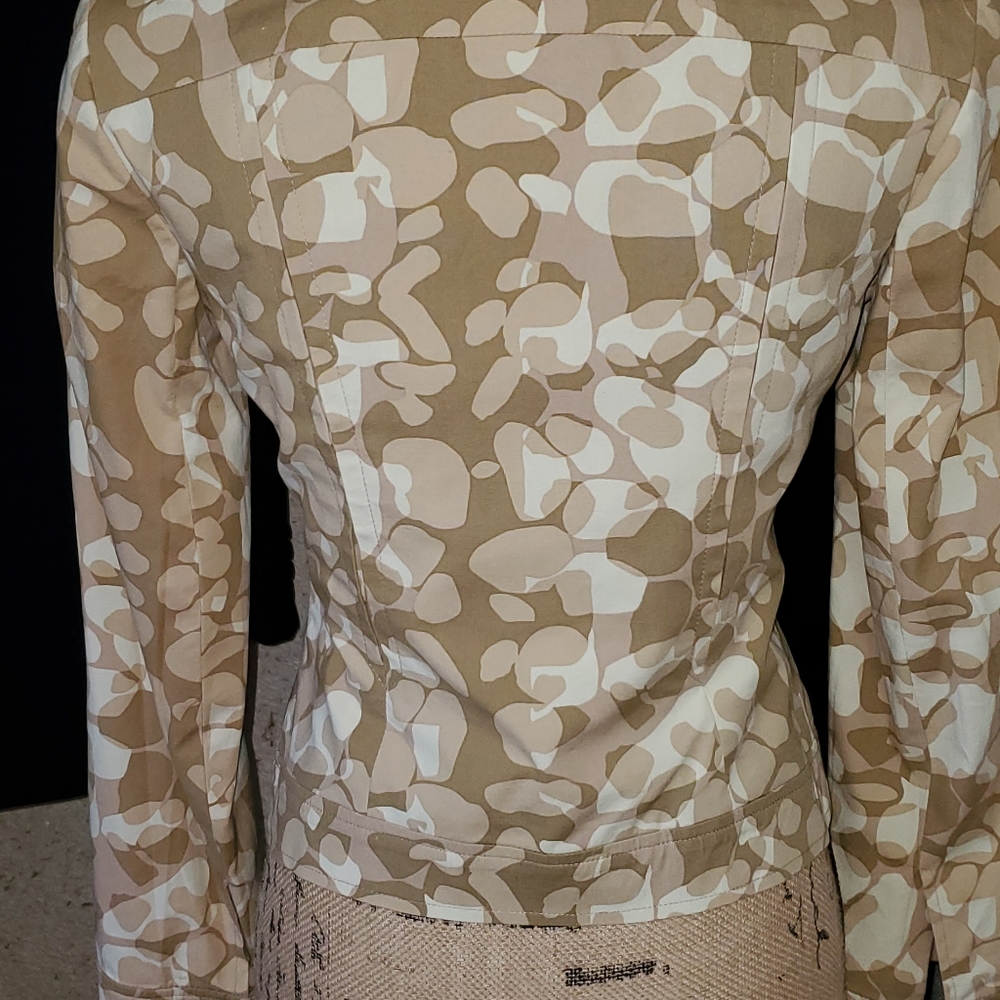 Buttons Jacket - image 5